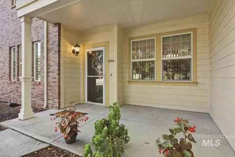 Exterior - 1144 E Winding Creek Dr, Eagle, ID 83616 photo 2 of 4
