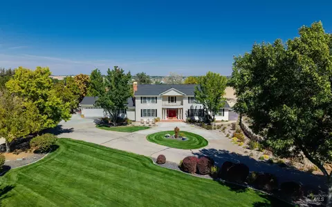 8716 Quail Ridge Dr, Nampa, ID 83686