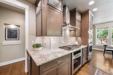 Kitchen - 133 S Baxter Way, Eagle, ID 83616 photo 4 of 6