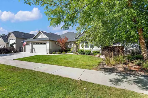 Exterior - 133 S Baxter Way, Eagle, ID 83616 photo 2 of 7