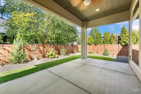 Exterior - 133 S Baxter Way, Eagle, ID 83616 photo 4 of 7
