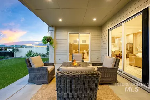 Exterior - 2964 E Parulo Dr, Meridian, ID 83642 photo 3 of 6