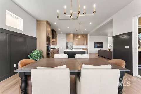 Dining - 2964 E Parulo Dr, Meridian, ID 83642 photo 2 of 2