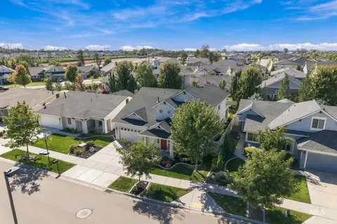 View/Area - 365 N Tullshire, Eagle, ID 83616 photo 2 of 3