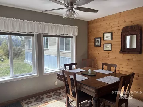 Dining - 10092 Timberrim Dr, Cascade, ID 83611 photo 1 of 3