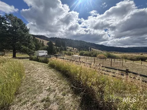 Exterior - 10092 Timberrim Dr, Cascade, ID 83611 photo 12 of 19