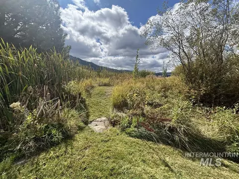 Exterior - 10092 Timberrim Dr, Cascade, ID 83611 photo 11 of 19