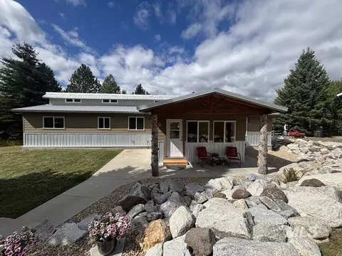 Exterior - 10092 Timberrim Dr, Cascade, ID 83611 photo 3 of 19