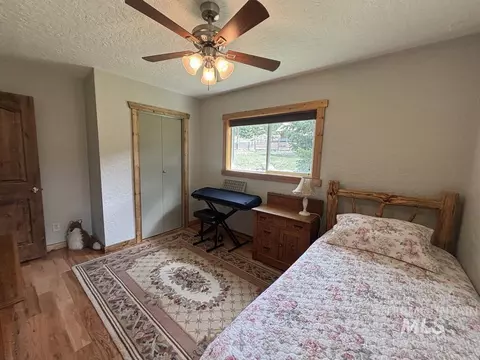 Bedroom - 10092 Timberrim Dr, Cascade, ID 83611 photo 5 of 8