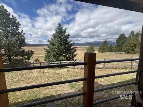 Exterior - 10092 Timberrim Dr, Cascade, ID 83611 photo 7 of 19