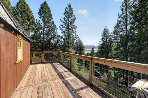 Exterior - 506 Hilltop Rd, Cascade, ID 83611 photo 4 of 7