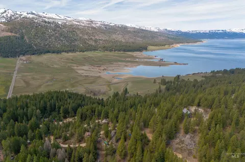 View/Area - 506 Hilltop Rd, Cascade, ID 83611 photo 3 of 8