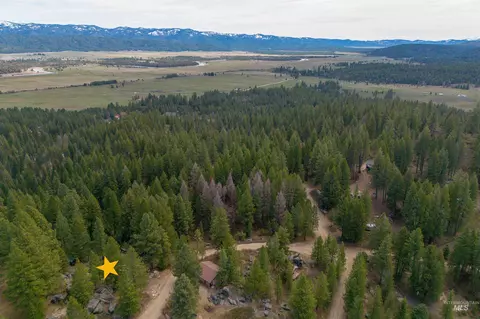 View/Area - 506 Hilltop Rd, Cascade, ID 83611 photo 7 of 8