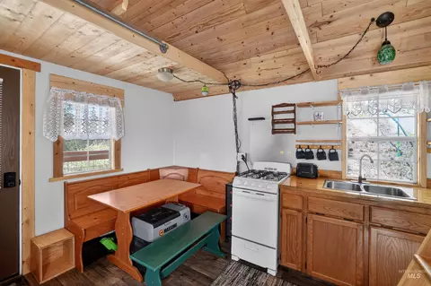 Other - 506 Hilltop Rd, Cascade, ID 83611 photo 3 of 19