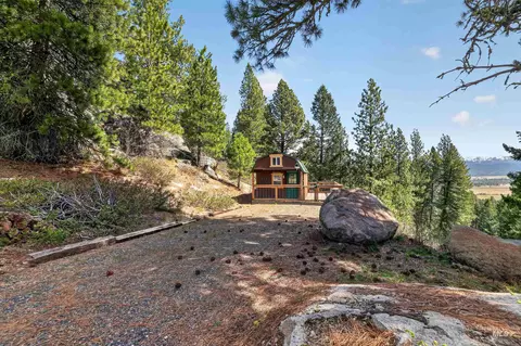 Exterior - 506 Hilltop Rd, Cascade, ID 83611 photo 3 of 7