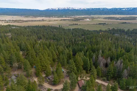 View/Area - 506 Hilltop Rd, Cascade, ID 83611 photo 6 of 8