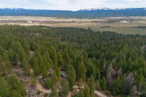 View/Area - 506 Hilltop Rd, Cascade, ID 83611 photo 5 of 8