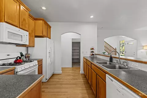 Kitchen - 675 E Pine Ave, Meridian, ID 83642 photo 3 of 5