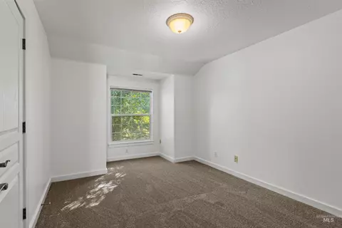 Bedroom - 675 E Pine Ave, Meridian, ID 83642 photo 5 of 6
