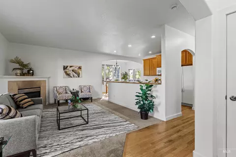 Living - 675 E Pine Ave, Meridian, ID 83642 photo 1 of 3