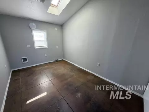Other - 94 N Oneida, Glenns Ferry, ID 83623 photo 1 of 8