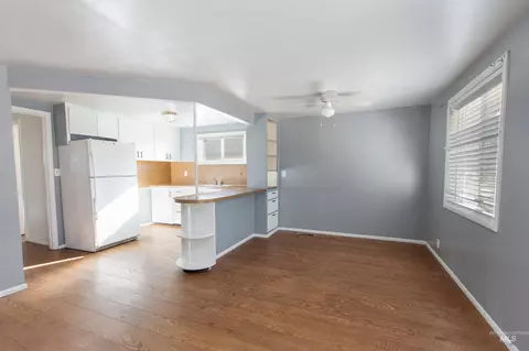 Living - 801 E Ball Ave, Parma, ID 83660 photo 3 of 5
