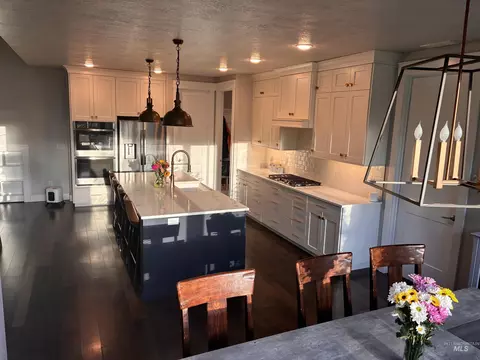 Kitchen - 2682 N Camerton Pl, Eagle, ID 83616 photo 2 of 2