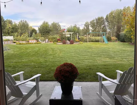 Exterior - 2682 N Camerton Pl, Eagle, ID 83616 photo 8 of 10
