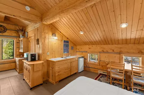 Bedroom - 2425 Cow Camp Rd, Stanley, ID 83278 photo 5 of 6