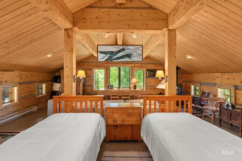 Bedroom - 2425 Cow Camp Rd, Stanley, ID 83278 photo 4 of 6
