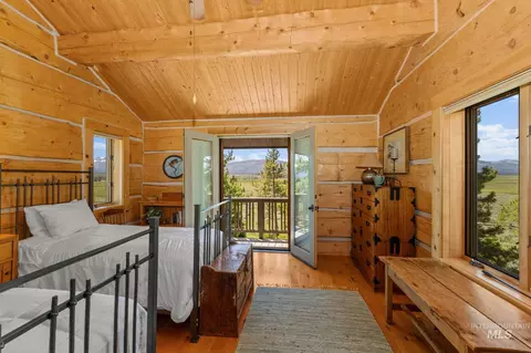 Bedroom - 2425 Cow Camp Rd, Stanley, ID 83278 photo 3 of 6