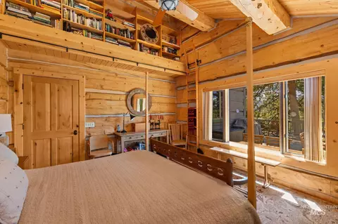 Bedroom - 2425 Cow Camp Rd, Stanley, ID 83278 photo 1 of 6
