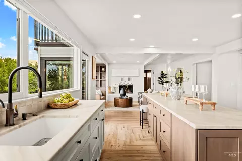 Kitchen - 1218 E Hearthstone Dr, Boise, ID 83702 photo 1 of 5