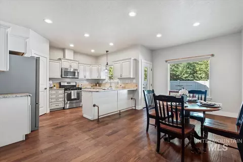 Other - 908 Walnut St, Caldwell, ID 83605 photo 4 of 10