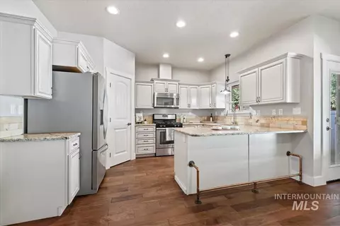 Kitchen - 908 Walnut St, Caldwell, ID 83605 photo 1 of 4