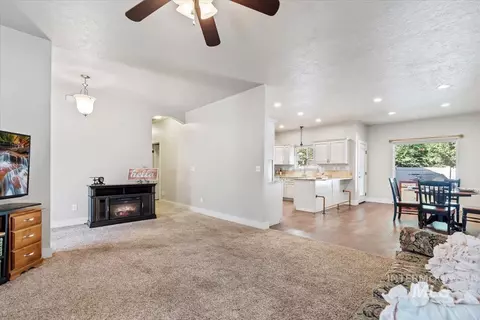 Other - 908 Walnut St, Caldwell, ID 83605 photo 3 of 10