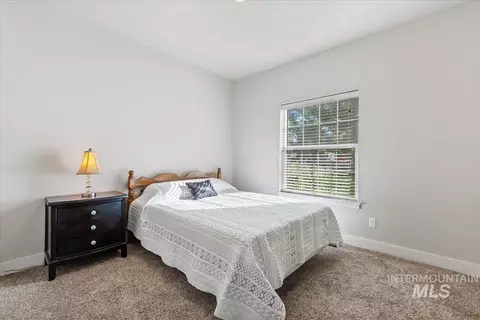 Bedroom - 908 Walnut St, Caldwell, ID 83605 photo 3 of 4