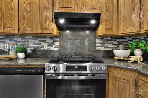 Kitchen - 705 Keogh Ln, Caldwell, ID 83607 photo 4 of 4
