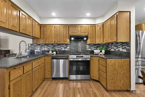 Kitchen - 705 Keogh Ln, Caldwell, ID 83607 photo 2 of 4