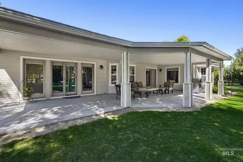 Exterior - 705 Keogh Ln, Caldwell, ID 83607 photo 8 of 13