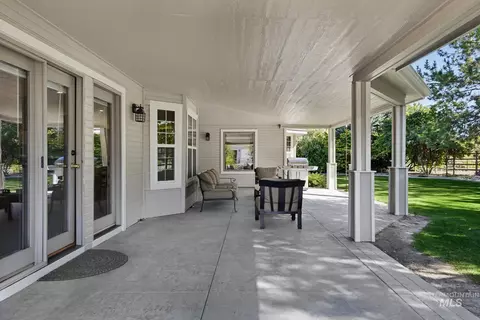 Exterior - 705 Keogh Ln, Caldwell, ID 83607 photo 5 of 13