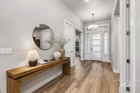 Entry Way - 5693 W Pulaski St, Eagle, ID 83616 photo 1 of 4