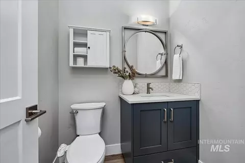 Bath - 5693 W Pulaski St, Eagle, ID 83616 photo 3 of 3