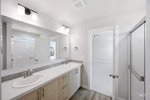 Bath - 7289 W Newtown Dr, Eagle, ID 83616 photo 3 of 3