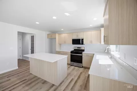 Kitchen - 7289 W Newtown Dr, Eagle, ID 83616 photo 1 of 3