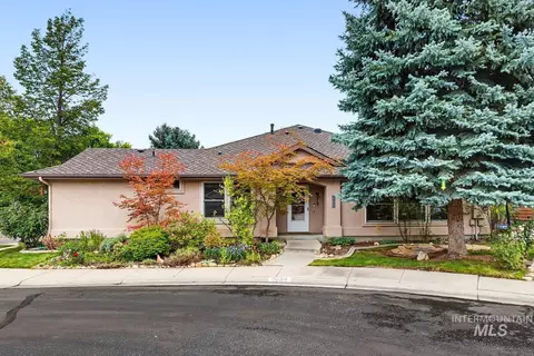 4854 Lakeview Pl, Garden City, ID 83714