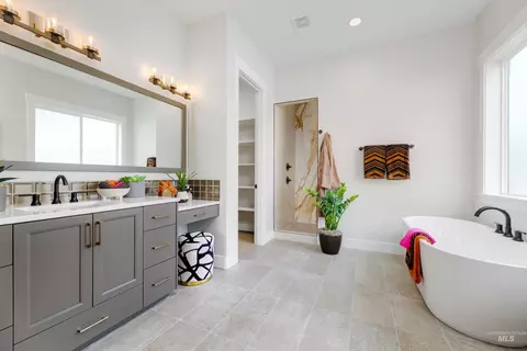 Bath - 4357 W Estuary Ct, Eagle, ID 83616 photo 6 of 8