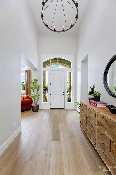 Entry Way - 4357 W Estuary Ct, Eagle, ID 83616 photo 4 of 6