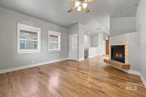 Living - 6422 W Everett St, Boise, ID 83704 photo 3 of 3
