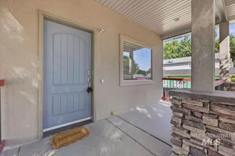 Exterior - 6422 W Everett St, Boise, ID 83704 photo 3 of 3